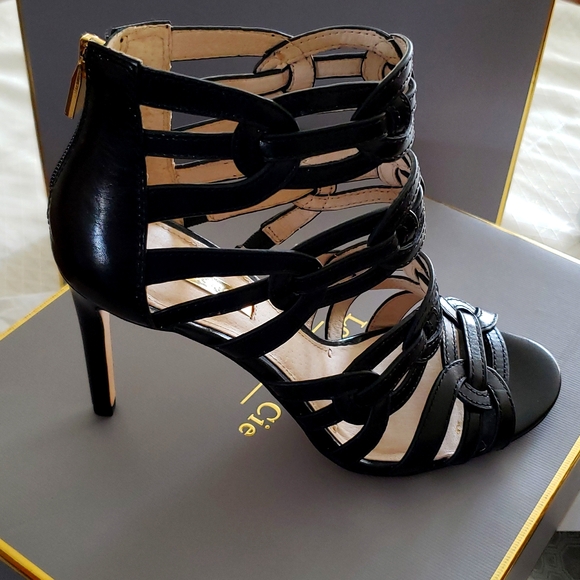 Louise et Cie New KATY Heel Sandals Leather Strappy Stilettos Back Zip BLACK NIB - Picture 16 of 16